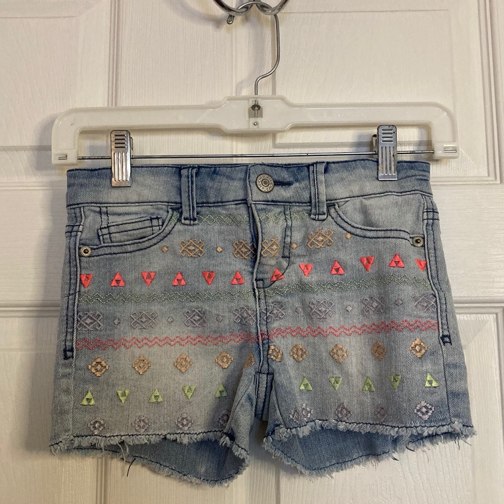 Cherokee Geometric Embroidered Blue Jean Shorts